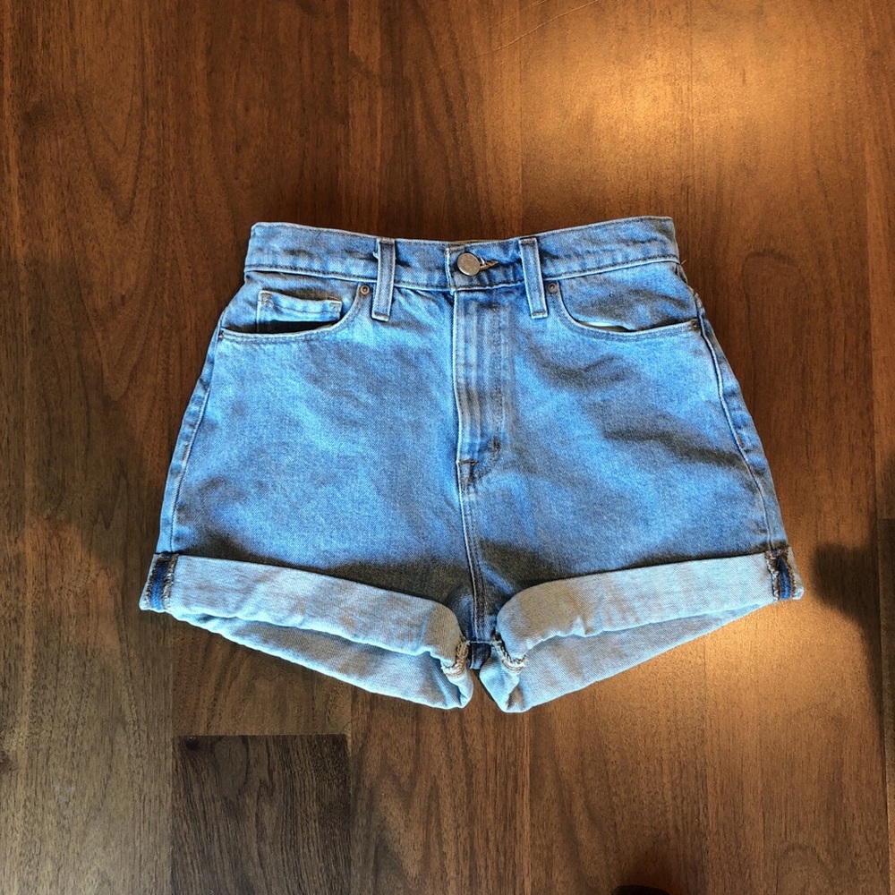 High waisted shorts !